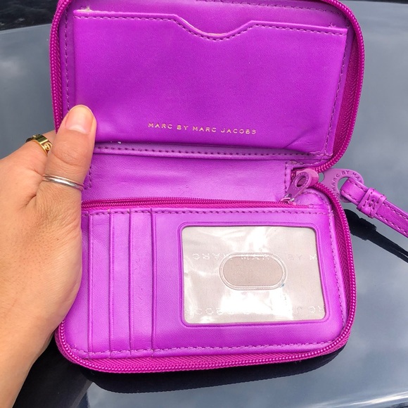 Marc Jacobs wallet - Picture 3 of 3